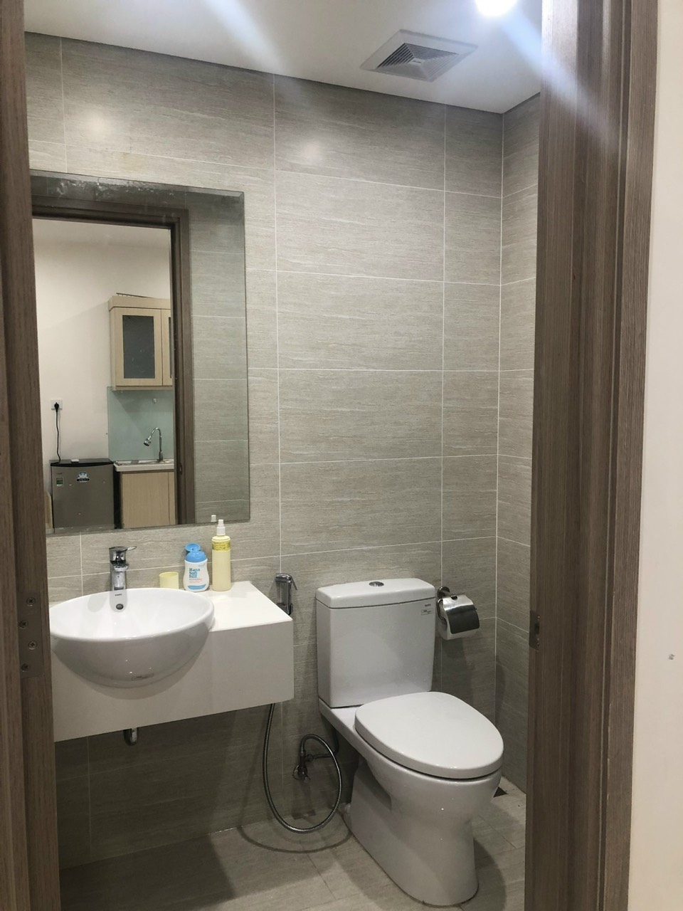 Bán căn hộ chung cư Vinhomes Ocean Park phân khu S1-08, tầng thấp , giá 1.050 tỷ không bao phí 6