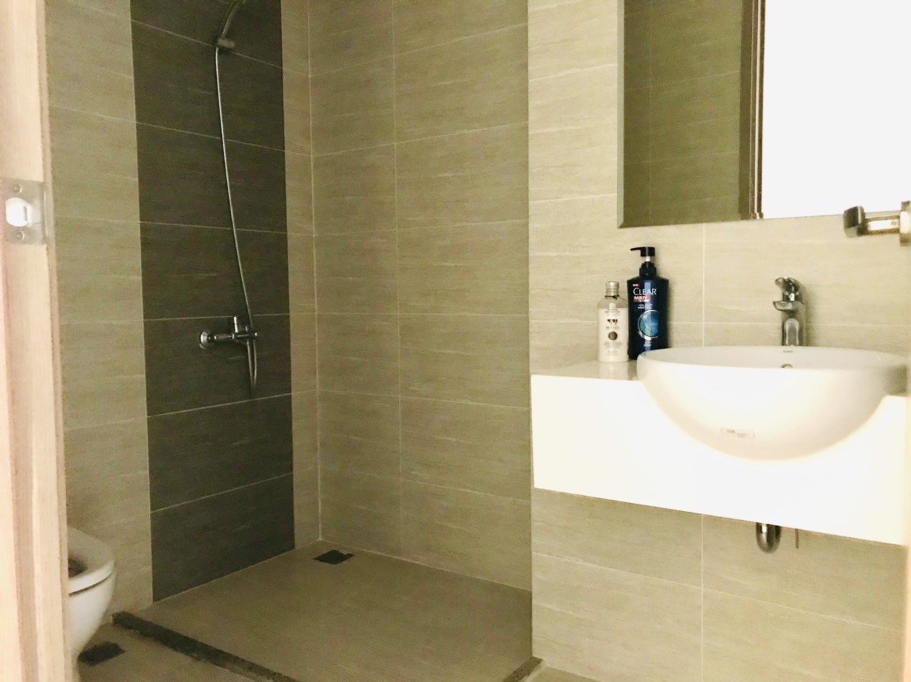 Chính chủ cần bán căn Studio giá rẻ view nội khu tầng cao Vinhomes Ocean Park 4