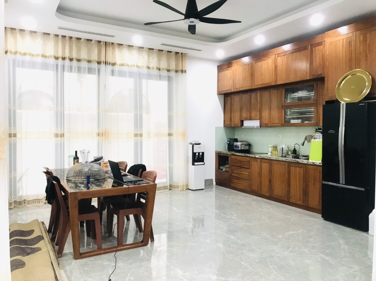 Cho thuê biệt thự song Lập gần hồ hoàn thiện 4 phòng ngủ có thang máy 1