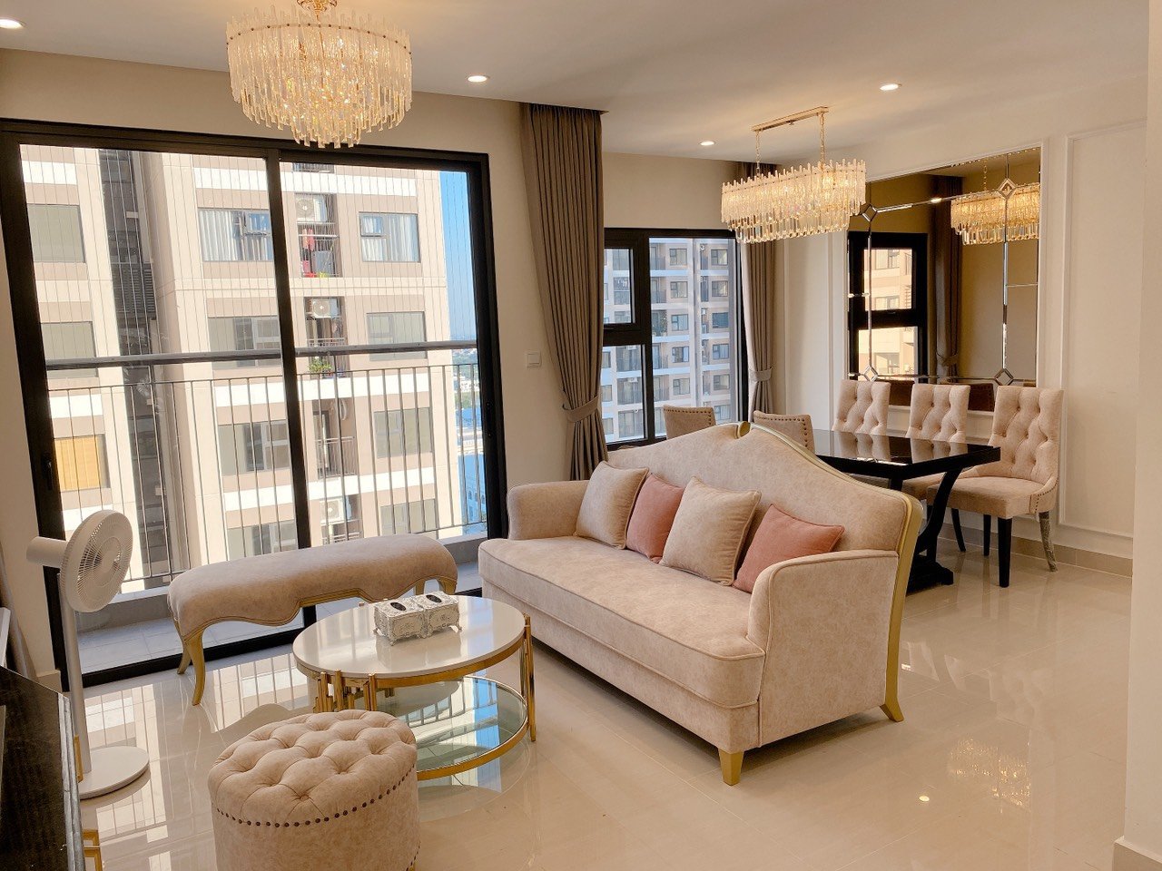 Cho thuê căn 3 ngủ tầng cao full đồ tòa S1.09 Vinhomes Ocean Park 1