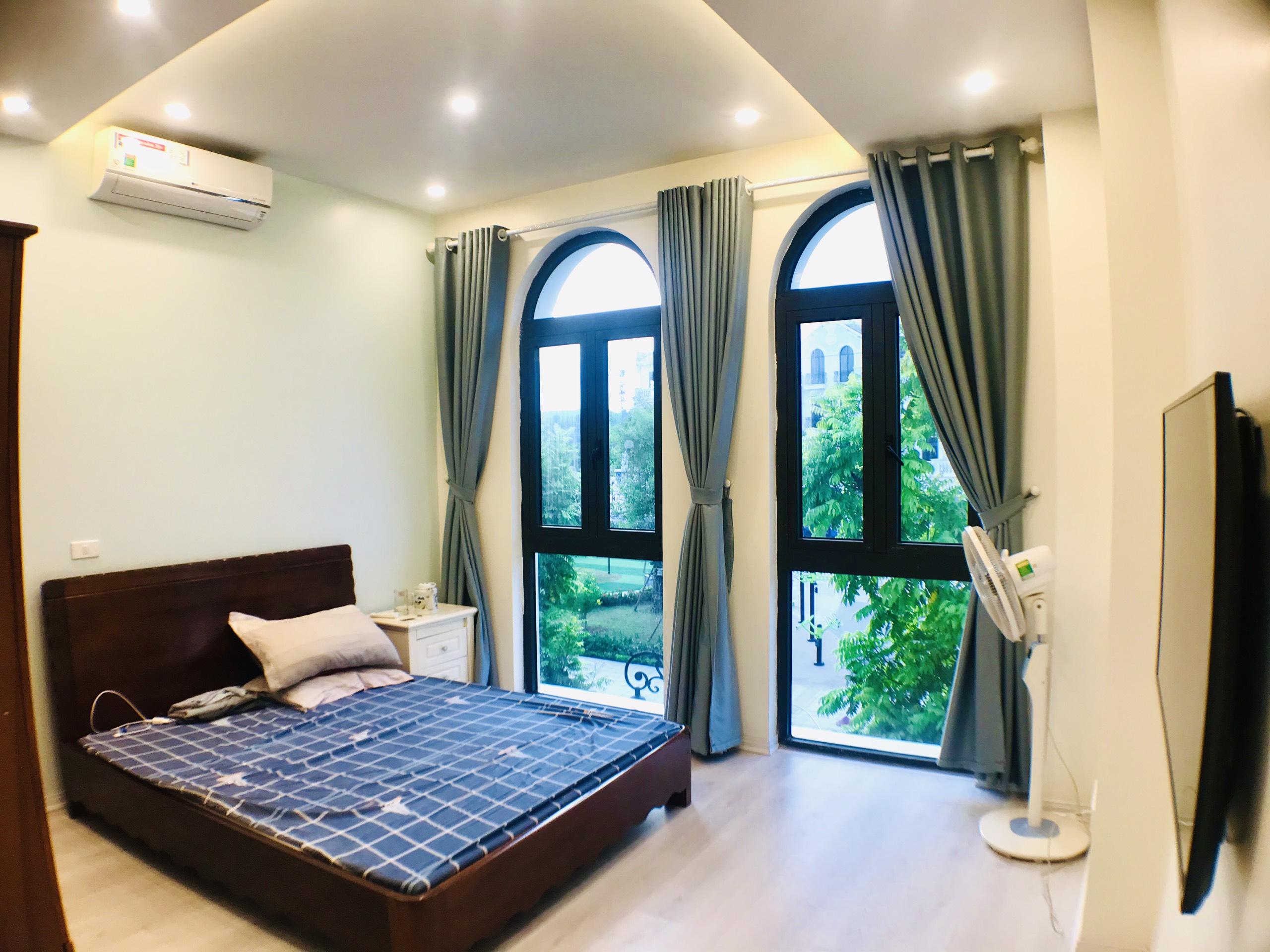 Cho thuê căn biệt thự đủ đồ đạc mới hoàn thiện khu Sao Biển Vinhomes Ocean Park 7