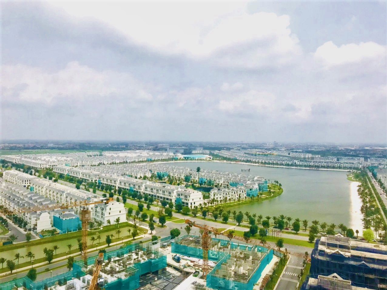 Cho thuê căn góc 3 ngủ tầng cao view thoáng tòa S1.09 Vinhomes Ocean Park 5