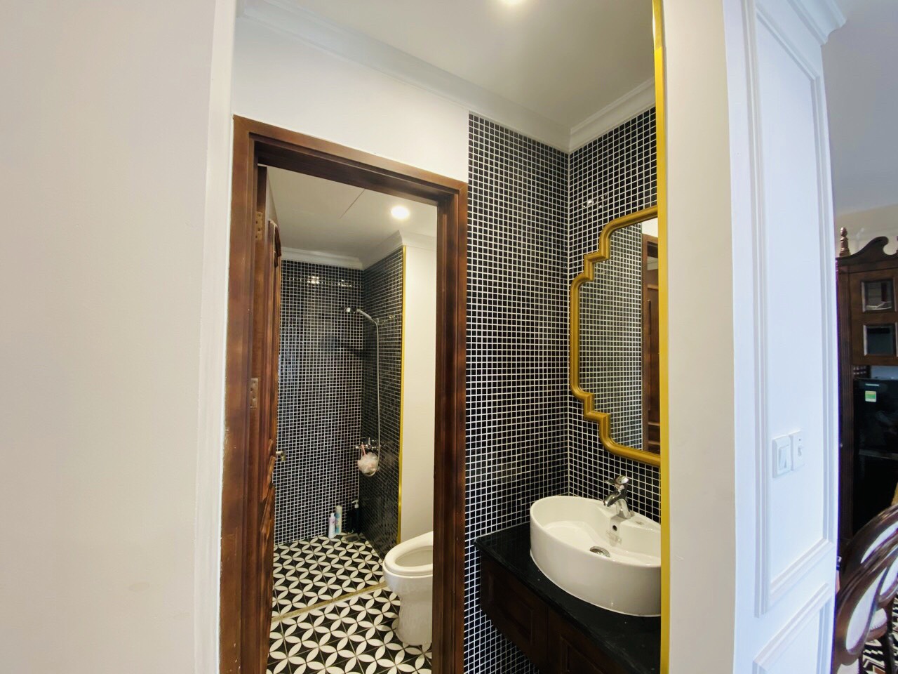 Cho thuê căn hộ 2 ngủ full đồ view VinUni chung cư Vinhomes Ocean Park 7