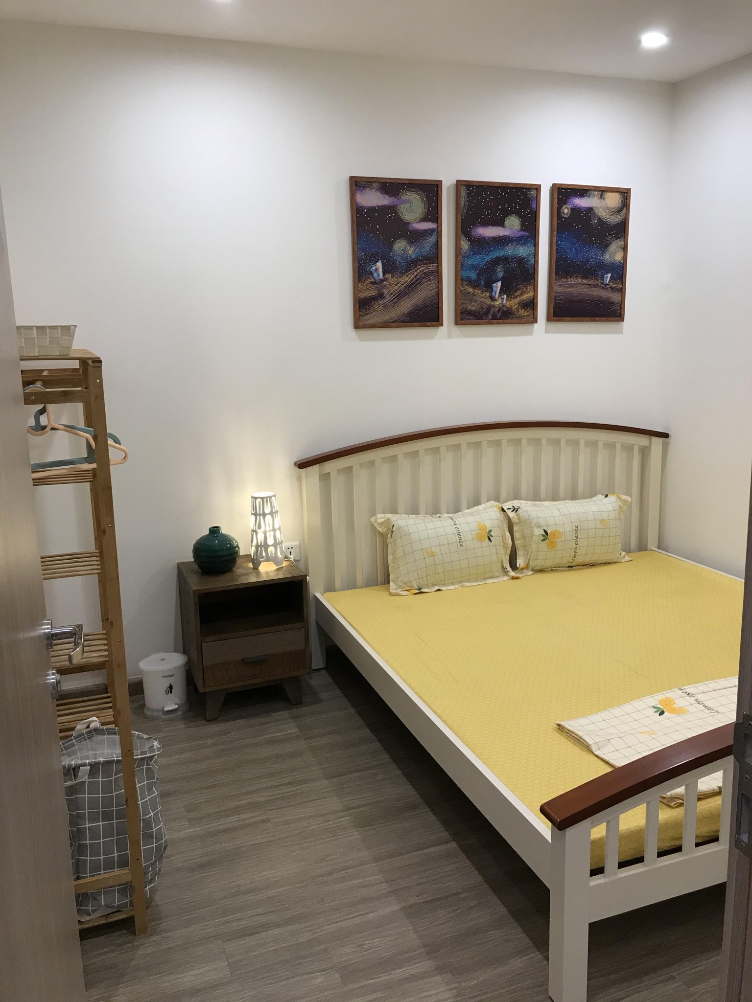 Cho thuê căn hộ 2 ngủ tầng cao full đồ tòa S2.18 Vinhomes Ocean Park 7