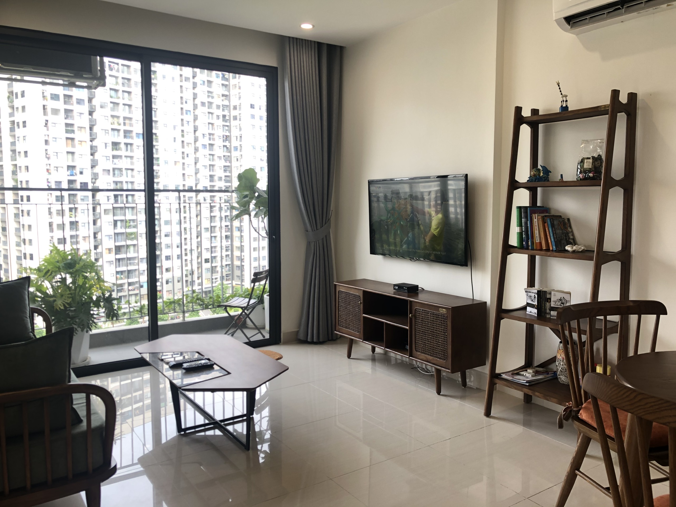 Cho thuê căn hộ 3 ngủ 2 vệ sinh nội thất hiện đại Vinhomes Ocean Park 1