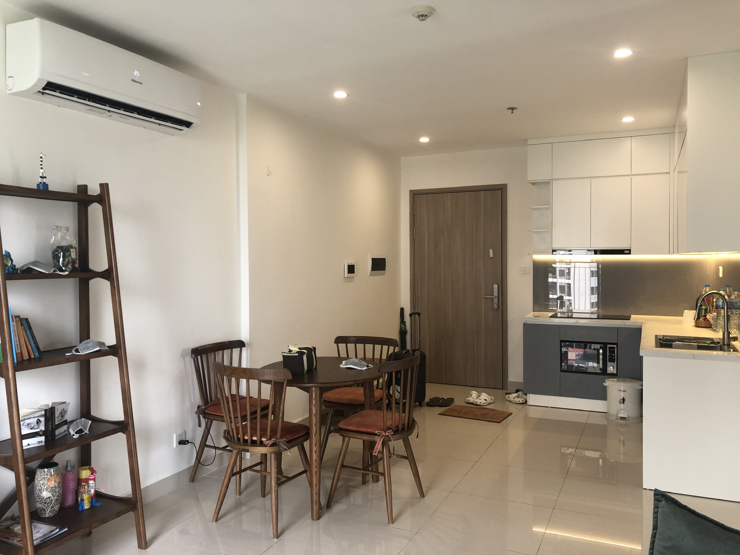 Cho thuê căn hộ 3 ngủ 2 vệ sinh nội thất hiện đại Vinhomes Ocean Park 2