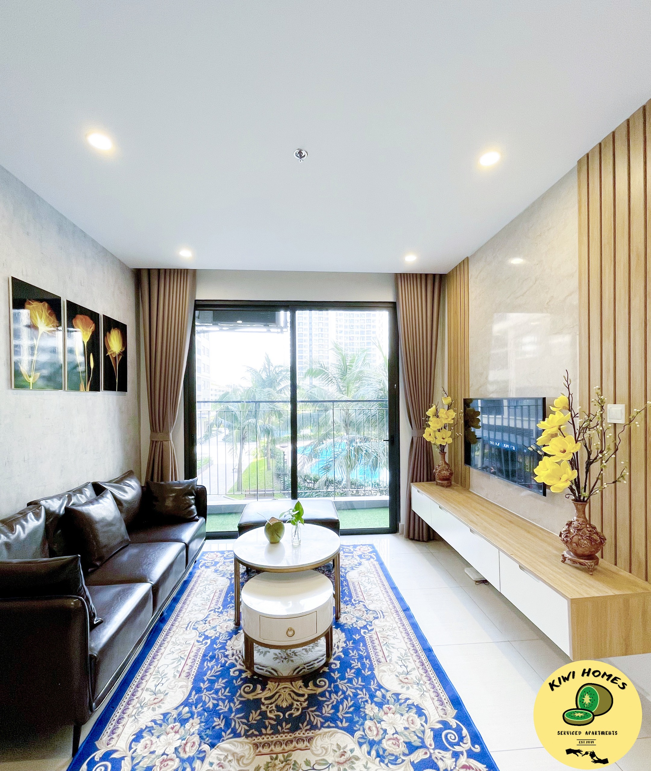 Cho Thuê Căn Hộ 3 ngủ 2 vệ sinh View Bể Bơi Gần Đại Học Vin Uni 1