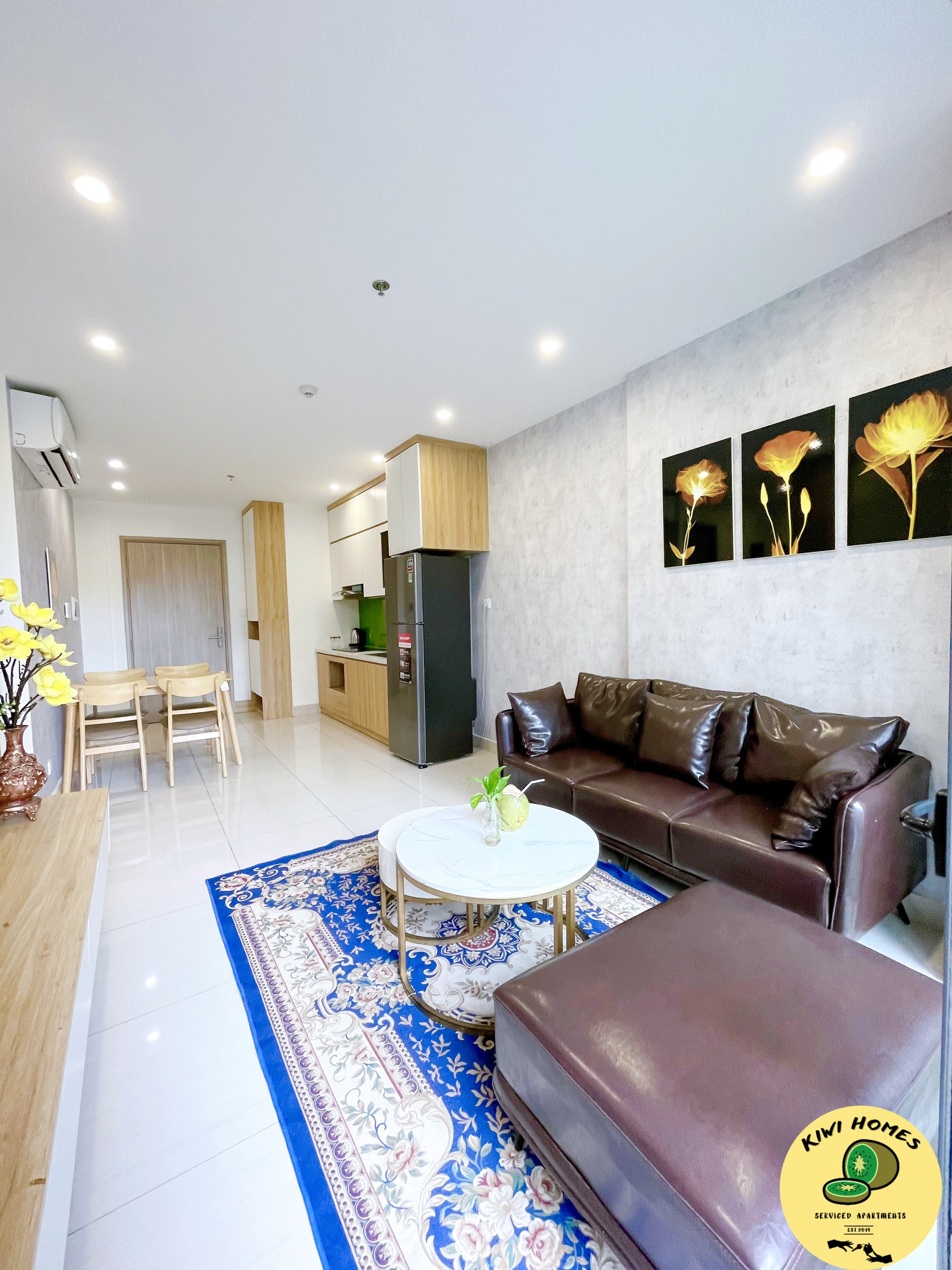 Cho Thuê Căn Hộ 3 ngủ 2 vệ sinh View Bể Bơi Gần Đại Học Vin Uni 2