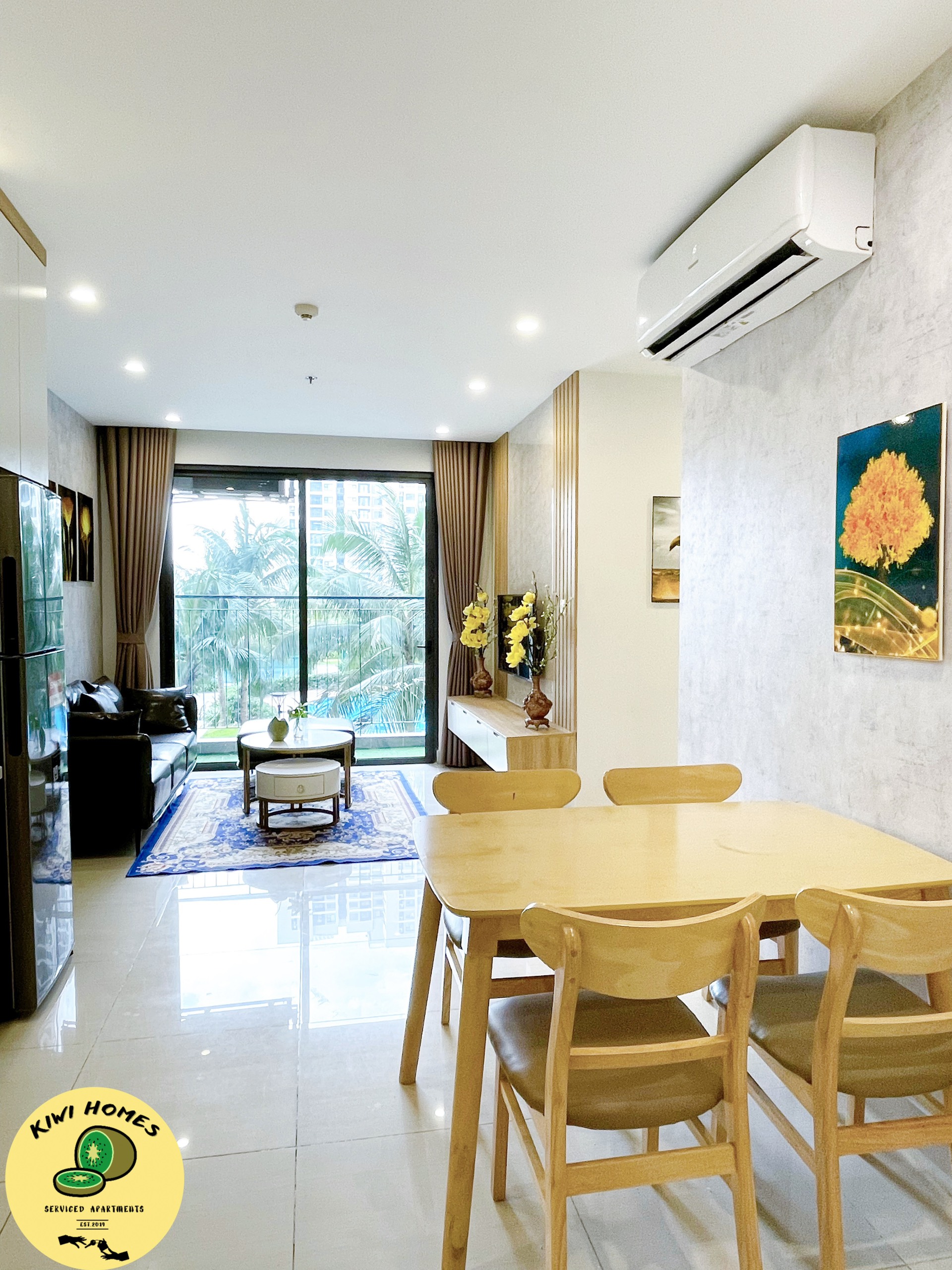 Cho Thuê Căn Hộ 3 ngủ 2 vệ sinh View Bể Bơi Gần Đại Học Vin Uni 3