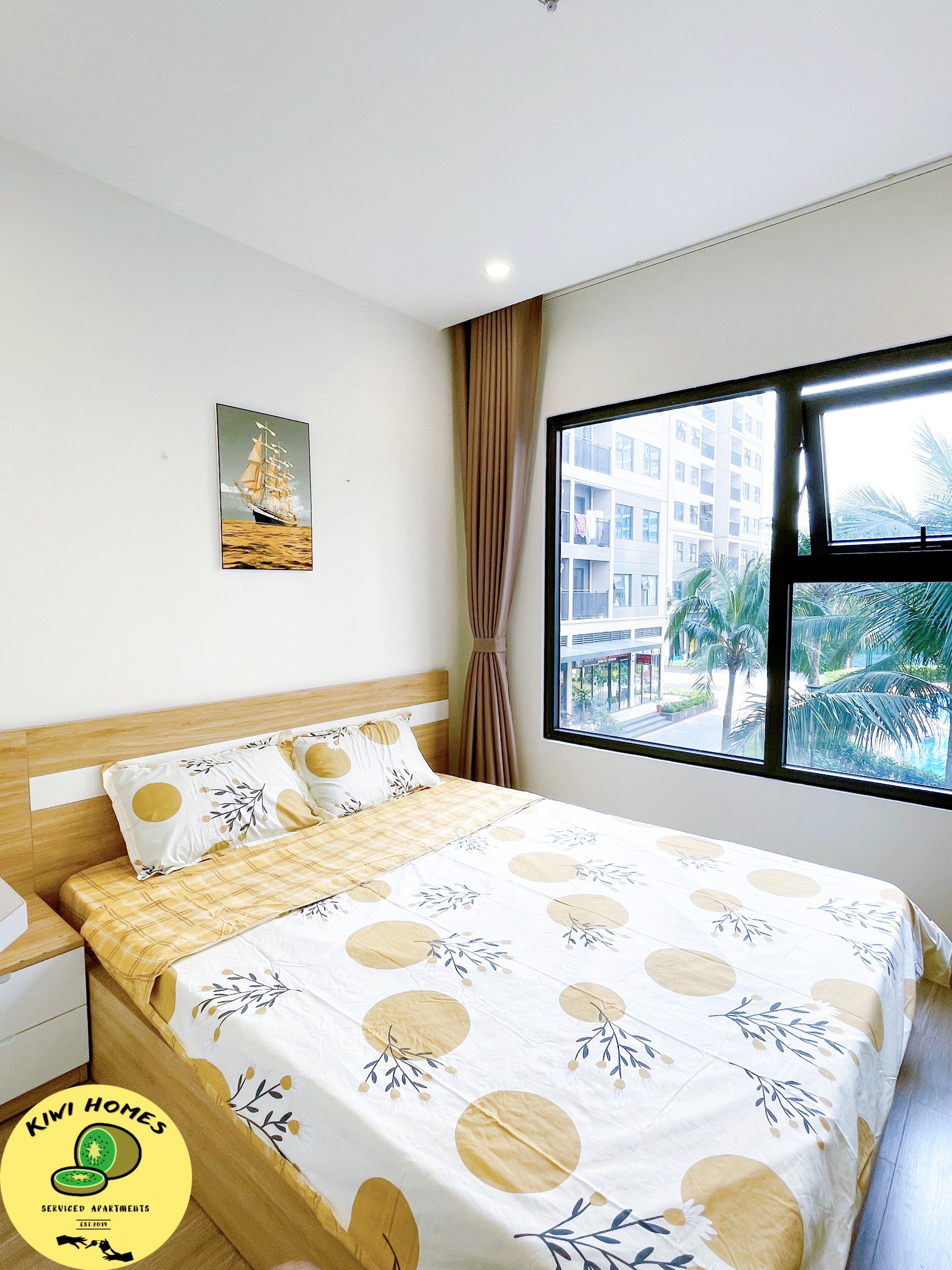 Cho Thuê Căn Hộ 3 ngủ 2 vệ sinh View Bể Bơi Gần Đại Học Vin Uni 8