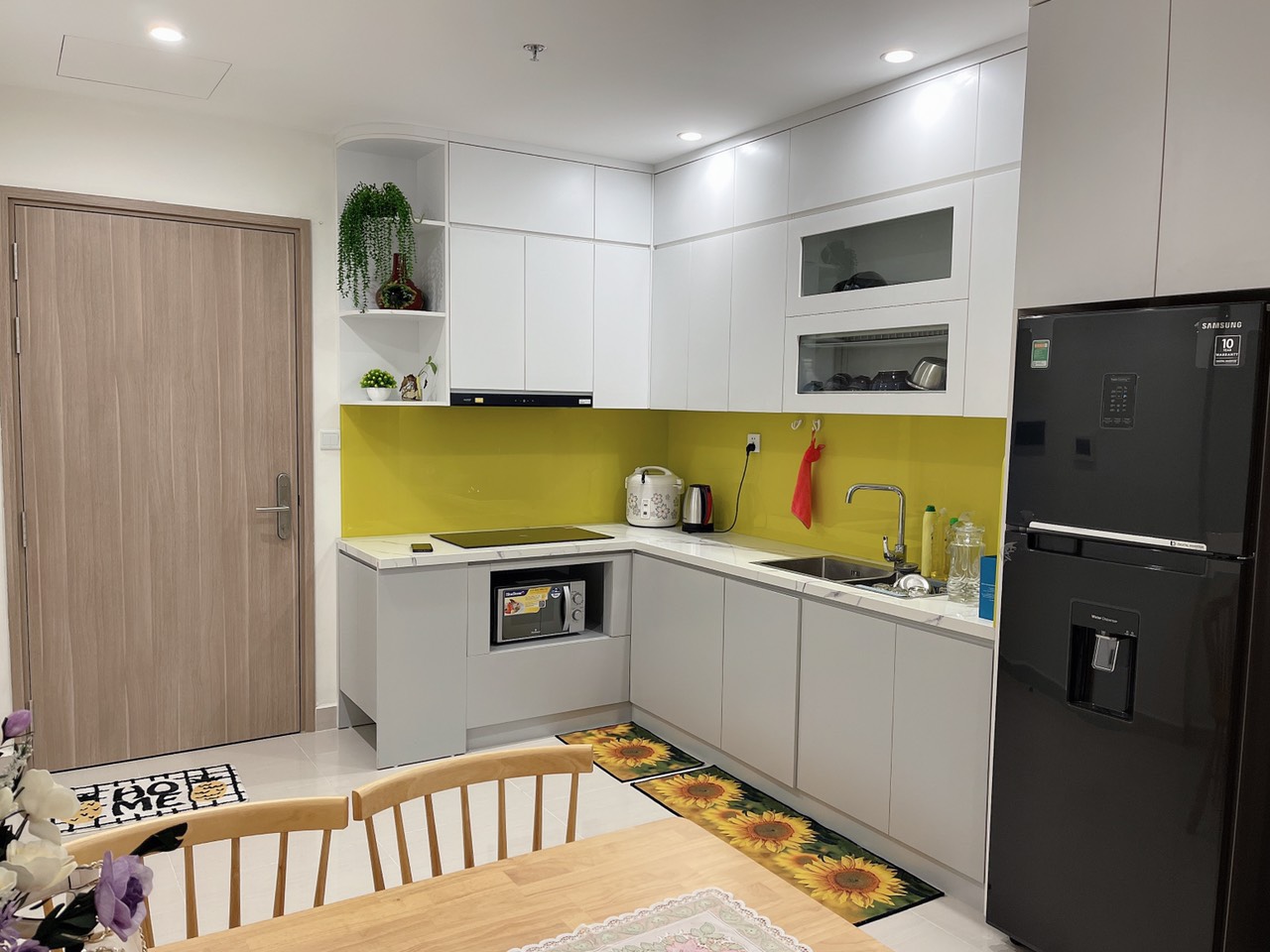 Cho thuê căn hộ 3 ngủ tầng cao view thoáng tại R2.09 Vinhomes Ocean Park 3