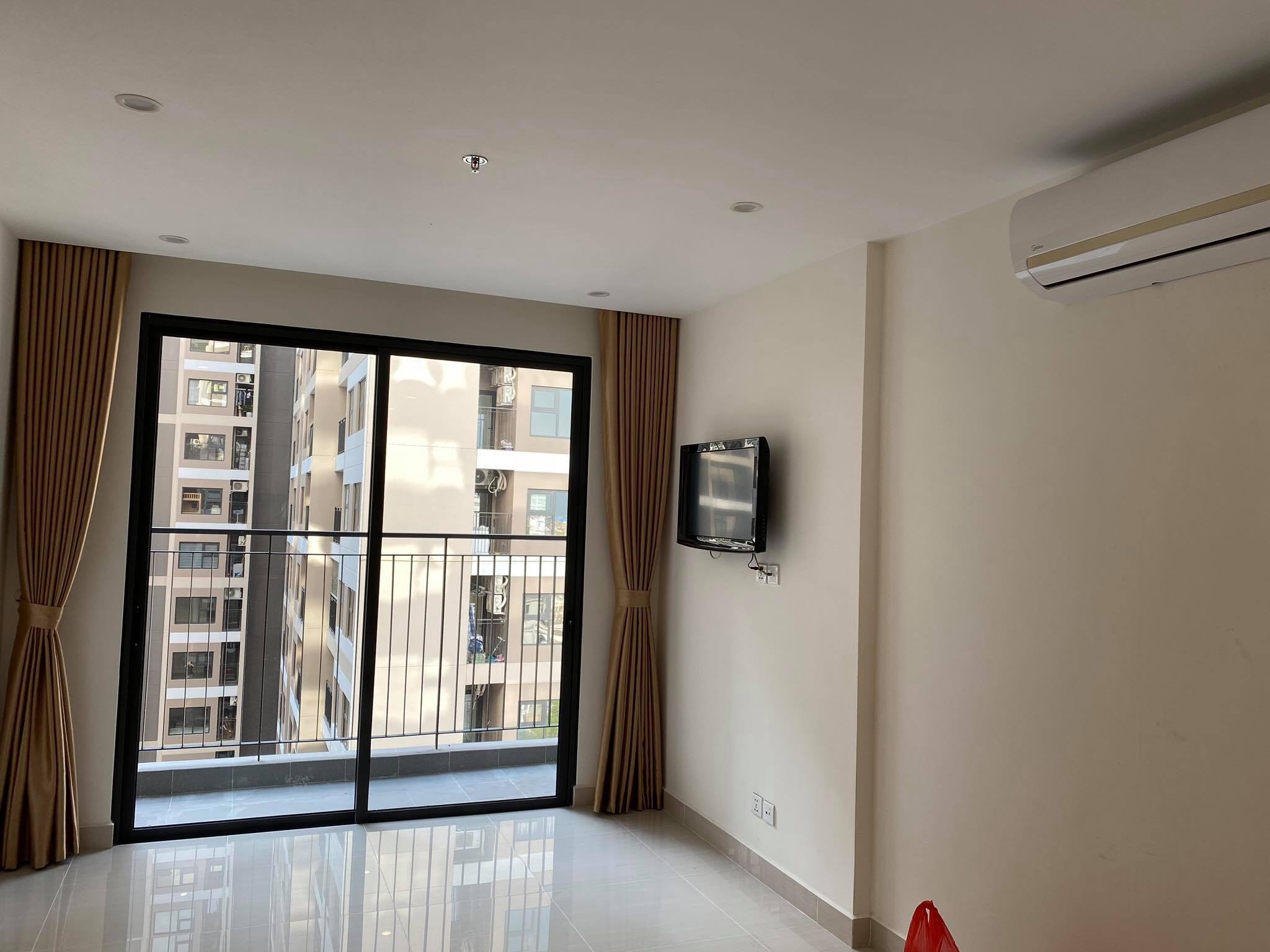 Cho thuê căn hộ 55m2, 2 phòng ngủ, view công viên nội khu tại Vinhomes Ocean Park 2