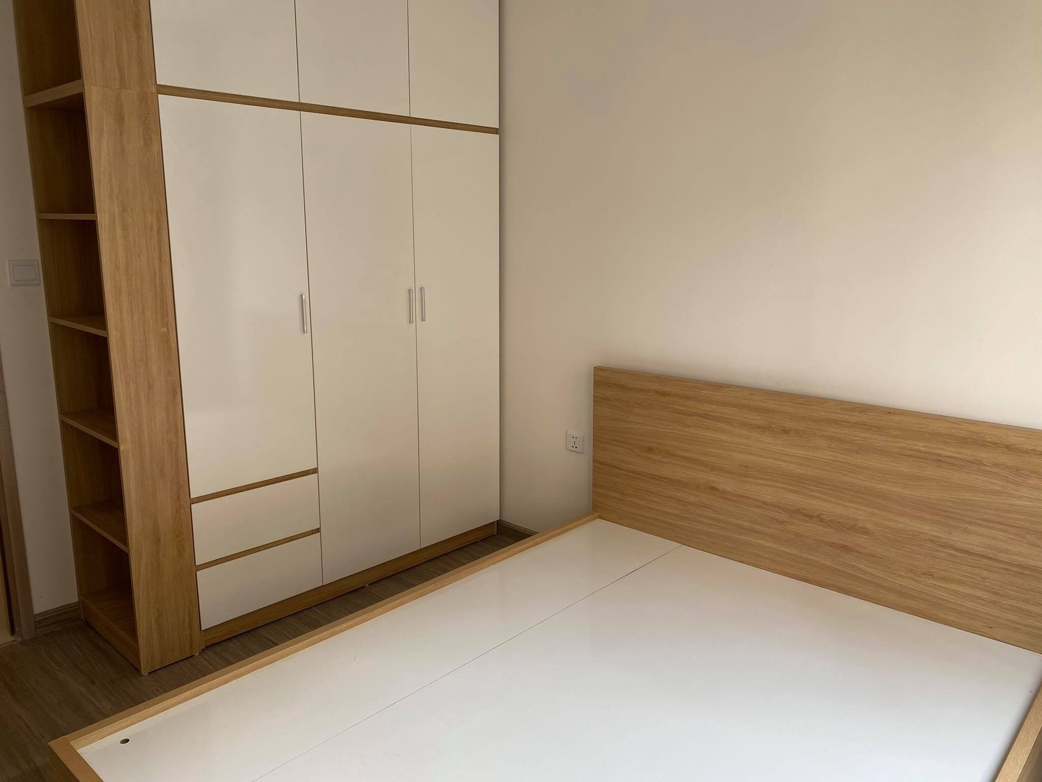 Cho thuê căn hộ 55m2, 2 phòng ngủ, view công viên nội khu tại Vinhomes Ocean Park 4