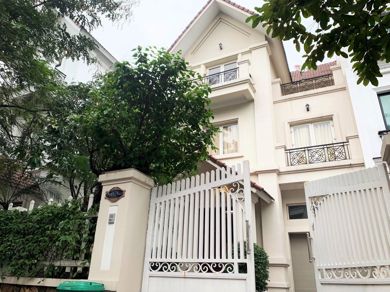 Chuyển nhượng căn biệt thự 150m2 với giá 13,5 tỷ tại khu Biệt thự Sao Biển KĐT Vinhomes Ocean Pack 3
