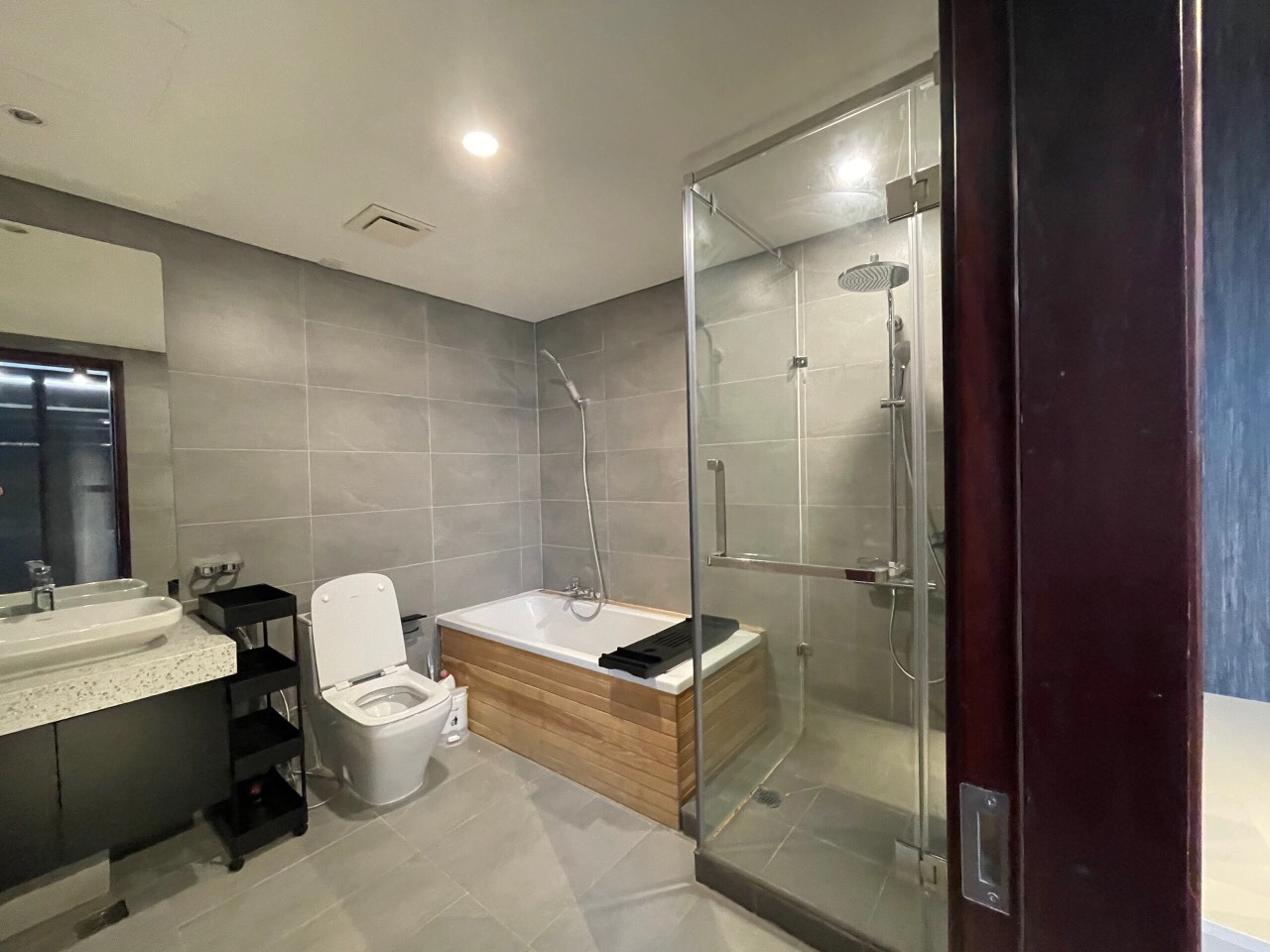 HOT! Cho thuê biệt thự Ngọc Trai Vinhomes Ocean Park 2, DT: 328m2 x 3,5 tầng - Có thang máy 12