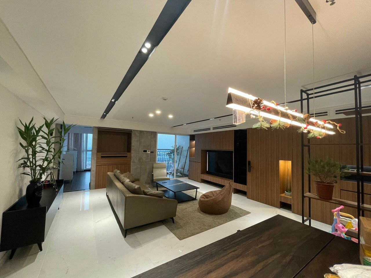 HOT! Cho thuê biệt thự Ngọc Trai Vinhomes Ocean Park 2, DT: 328m2 x 3,5 tầng - Có thang máy 5