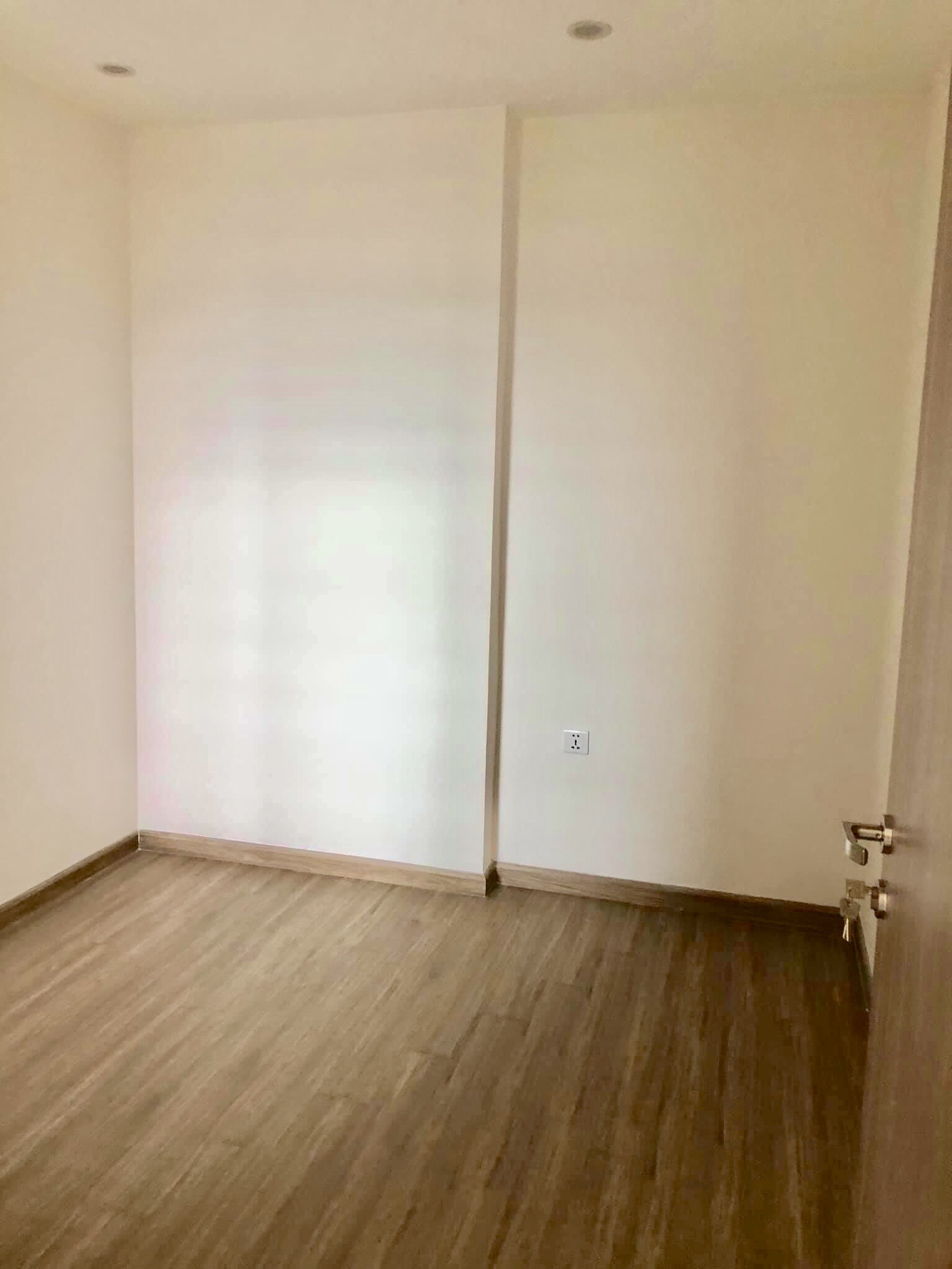 Căn hộ 55m2 2PN 1WC cho thuê không đồ tại Vinhomes Ocean Park