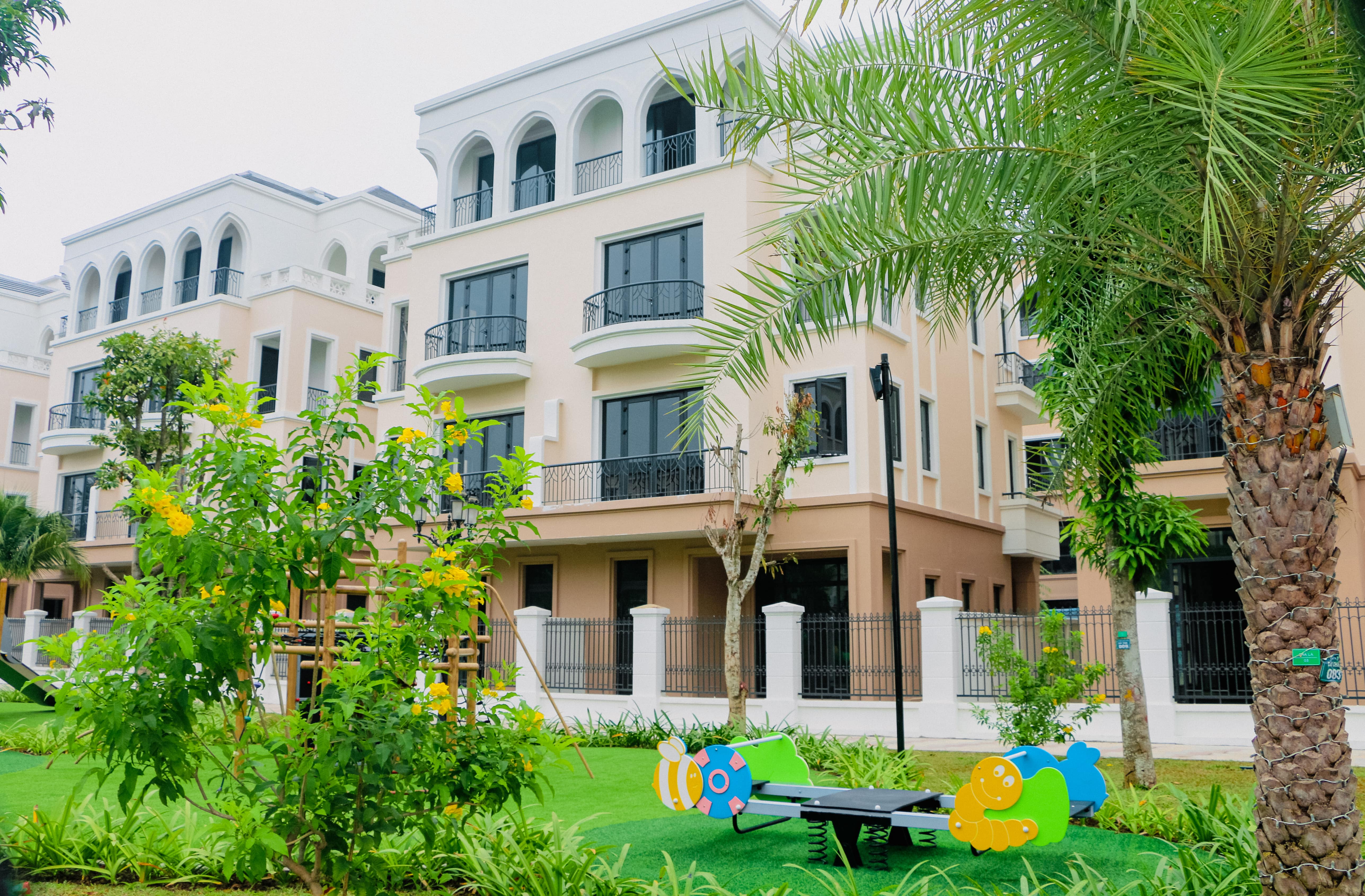 Bán biệt thự đơn lập Cọ Xanh 3 Vinhomes Ocean Park 2 The Empire - Đối diện công viên Silk Park - Diện tích: 210m2