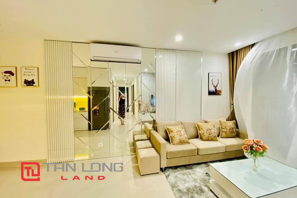 Bán căn 3 phòng ngủ tầng cao full đồ view bể bơi tại Vinhomes Ocean Park