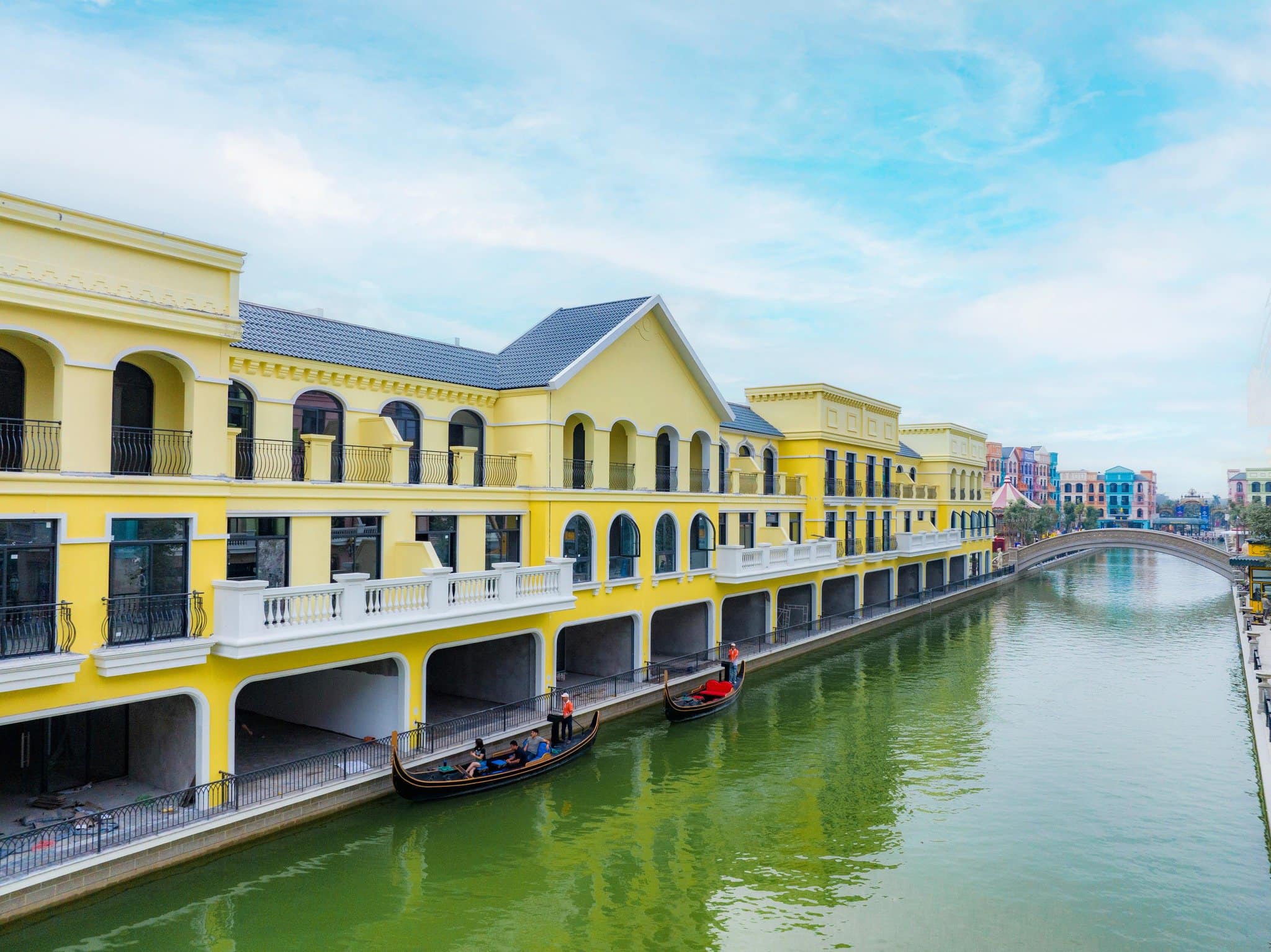 Bán shophouse The Venice Mega Grand World - 93m2 x 3 tầng + 1 tum