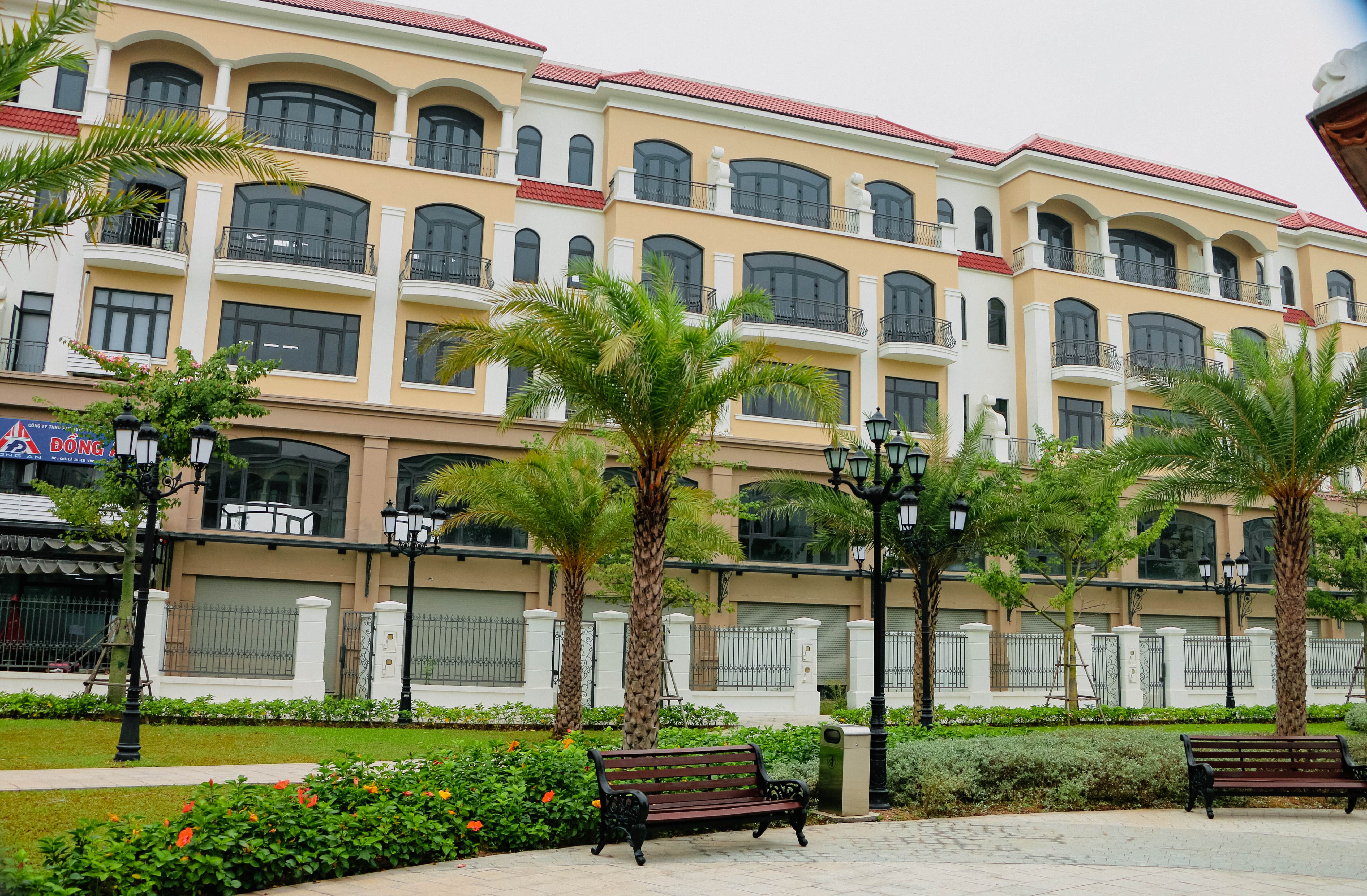 Cần bán căn góc liền kề, Chà Là 13, DT 97m2, gần công viên xanh, Vinhomes Ocean Park 2