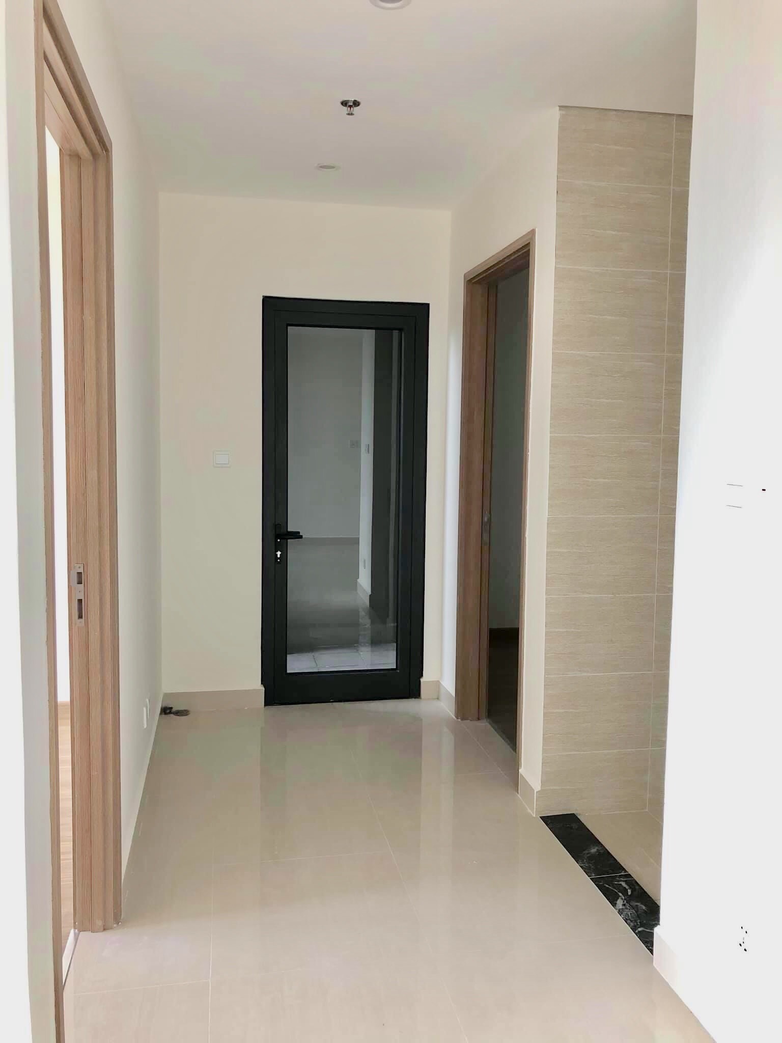 Căn hộ 55m2 2PN 1WC cho thuê không đồ tại Vinhomes Ocean Park