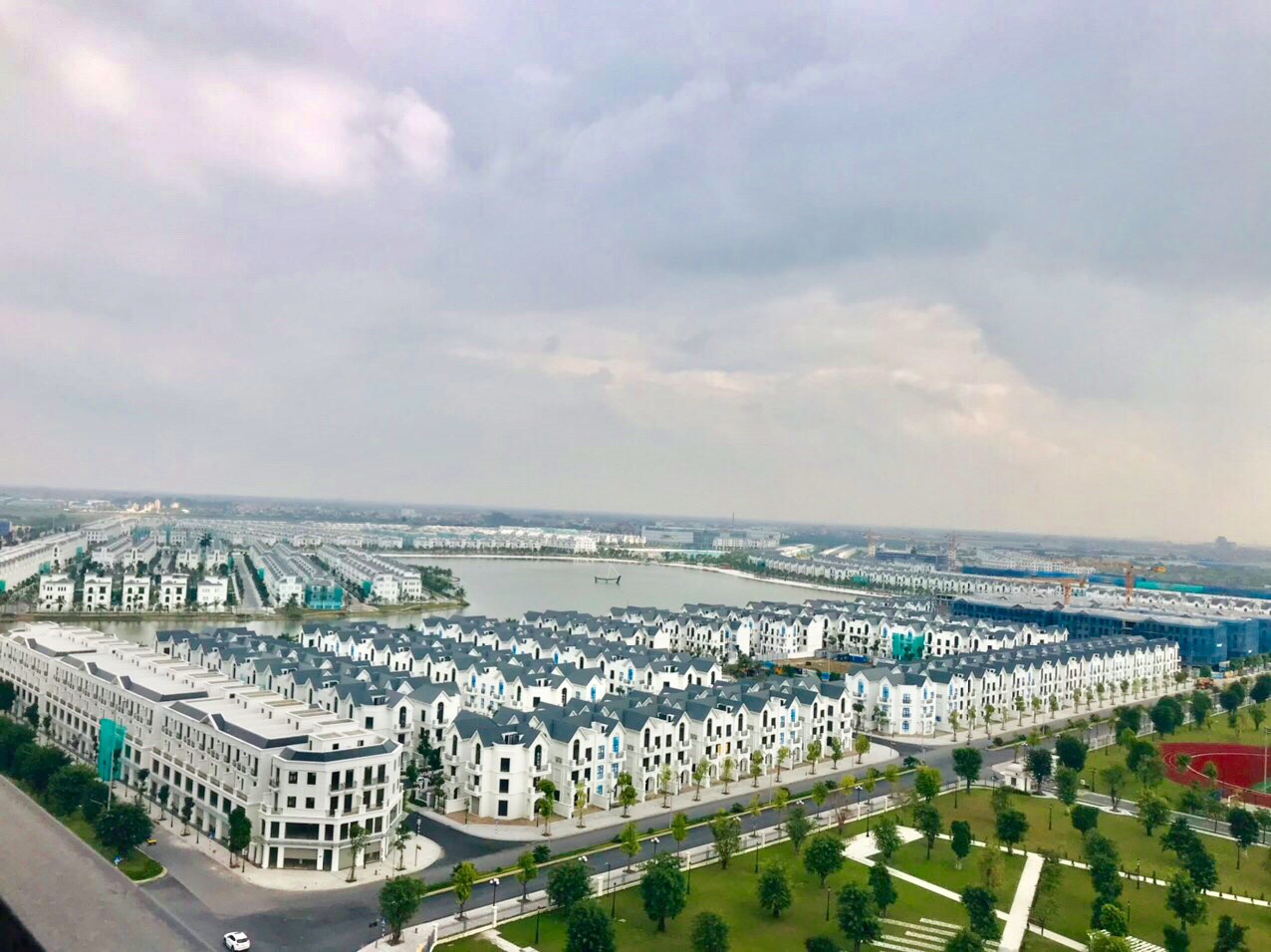 Căn hộ chung cư 2 ngủ cho thuê giá mềm tại Vinhomes Ocean Park