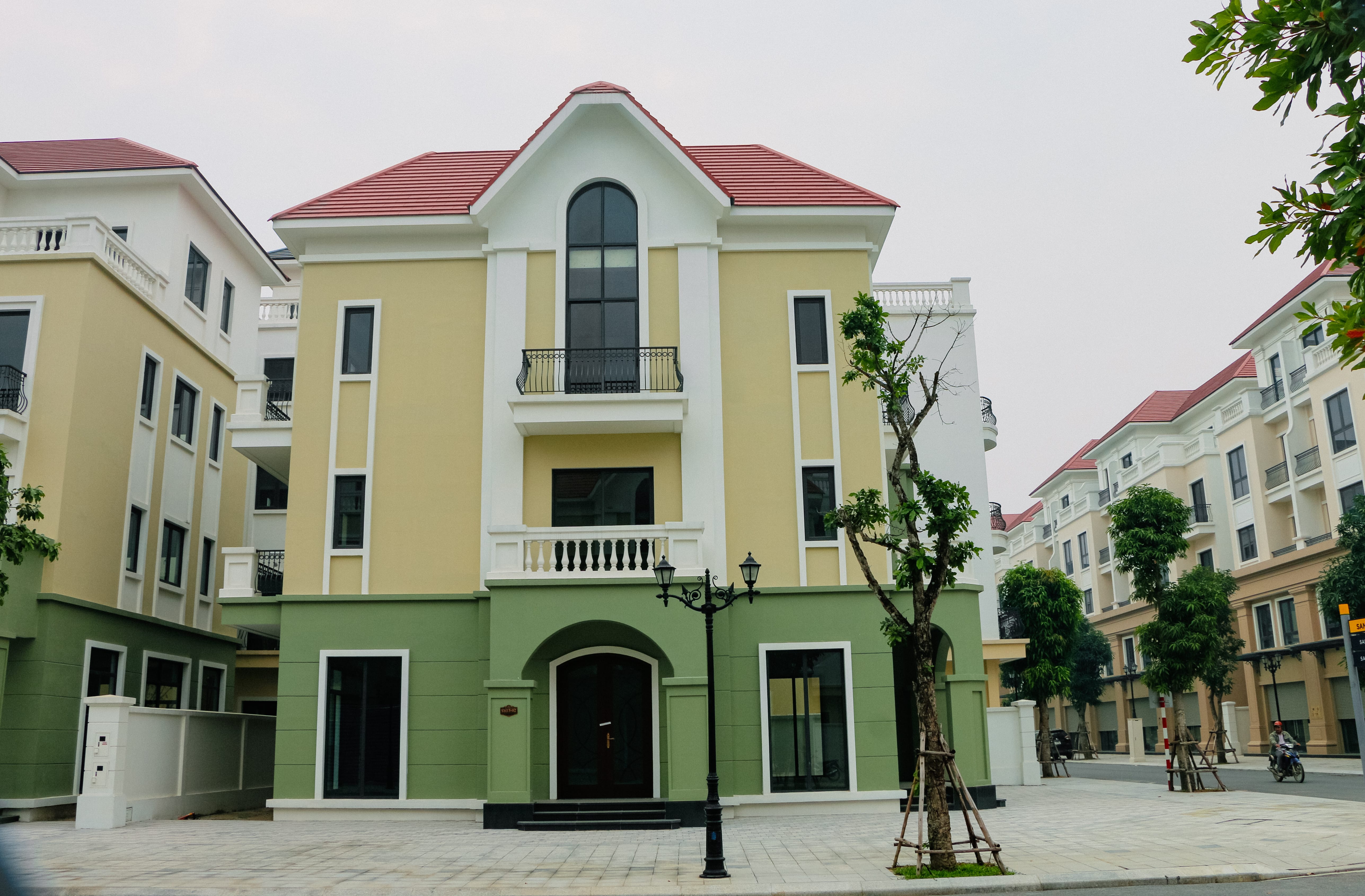 Cho thuê biệt thự song lập San Hô 12 Vinhomes Ocean Park 2 The Empire - DT: 120m2 - Gần khu TMDV