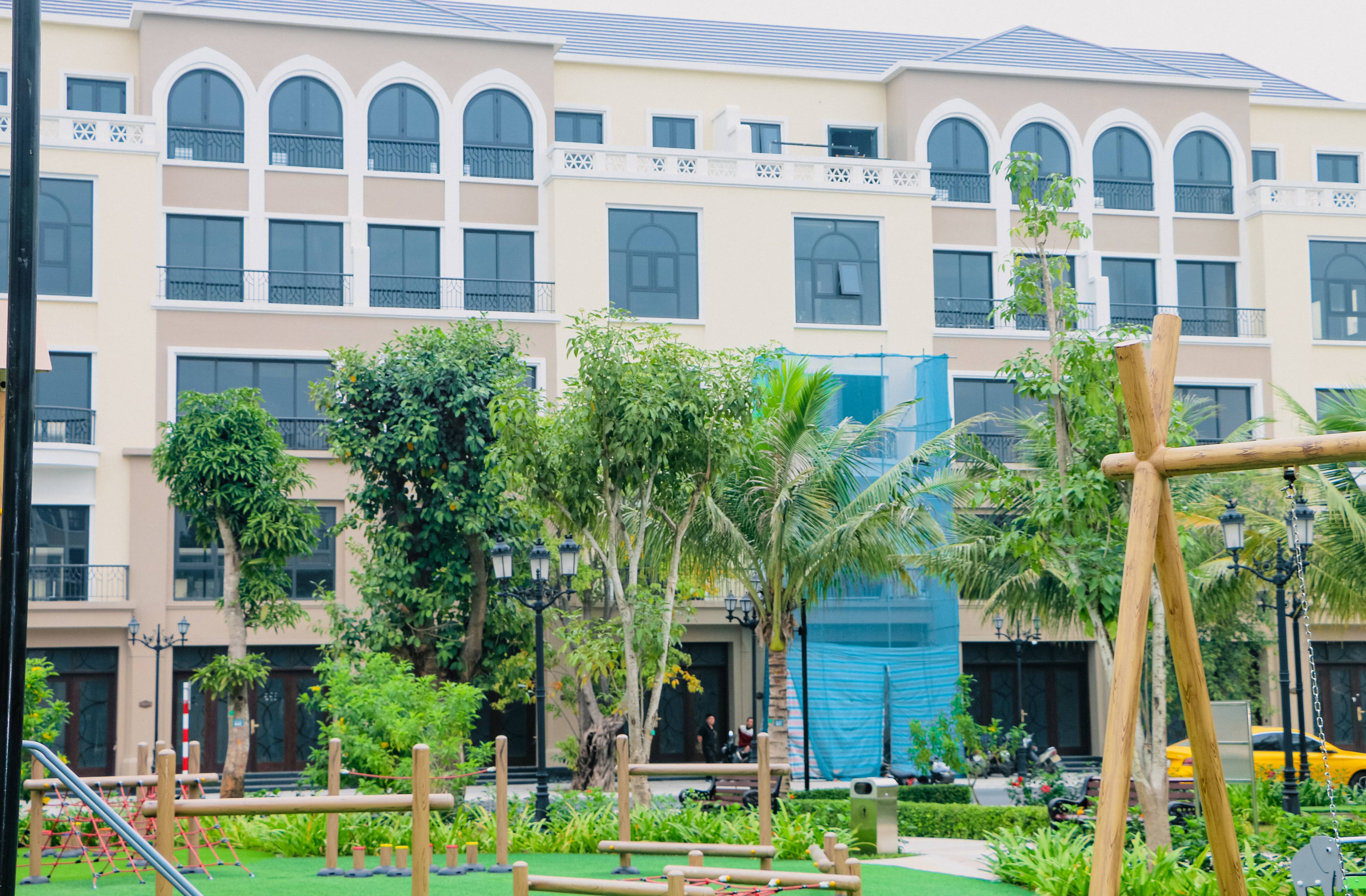 Cho thuê căn đơn lập Cọ Xanh 6 Vinhomes Ocean Park 2, cạnh khối TMDV - DT: 162m2