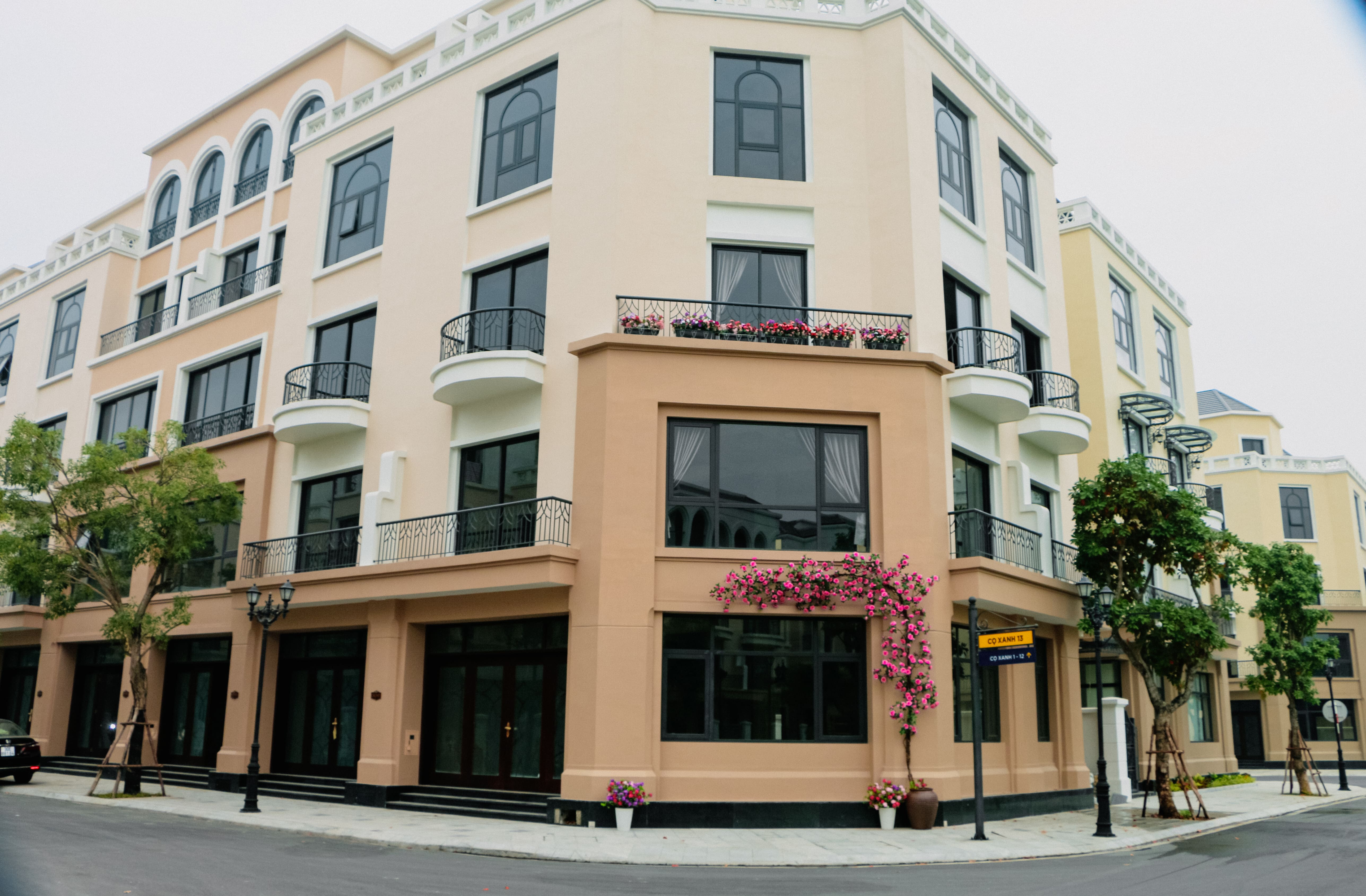 Cho thuê căn góc nhà liền kề Cọ Xanh 7, giao cắt Cọ Xanh 19 Vinhomes Ocean Park 2 - DT: 108,9m2