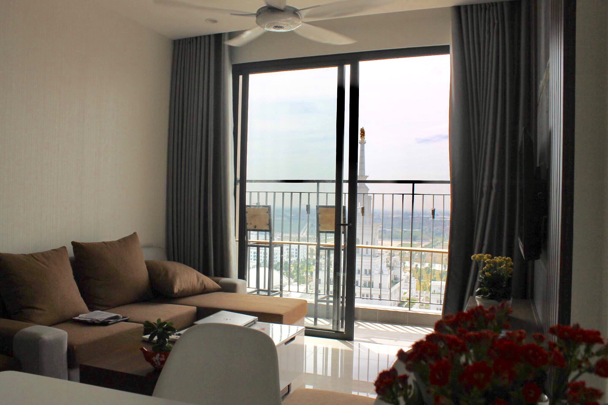 Cho Thuê Căn Hộ Vinhomes Ocean Park Tòa R1.08 55m2 Full Đồ 02 Phòng Ngủ, 01 Phòng Tắm View VIN University