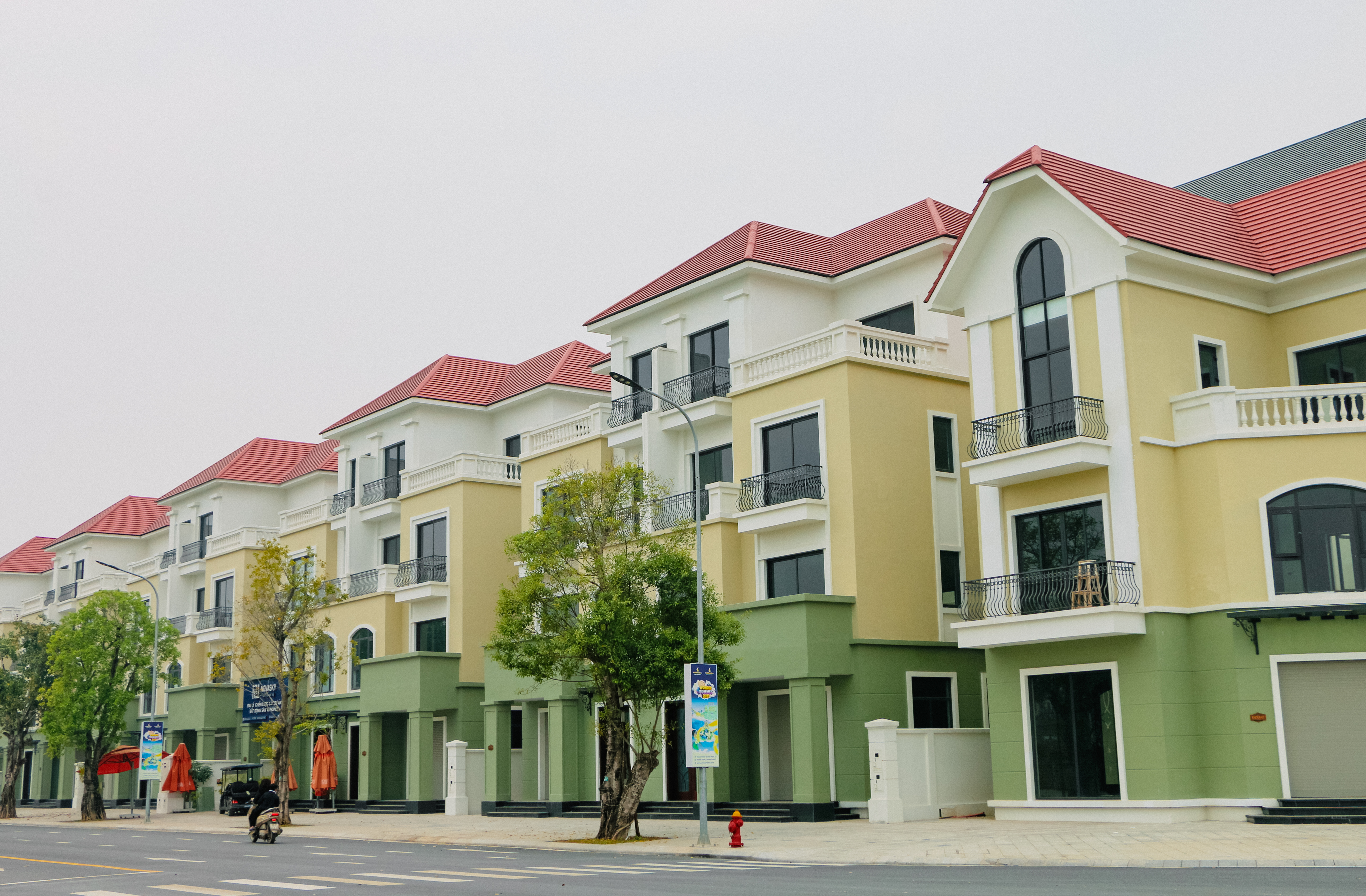 Cho thuê nhà phố shophouse San Hô 19, gần công viên Royal Wave Park, DT 80m2, Vinhomes Ocean Park 2