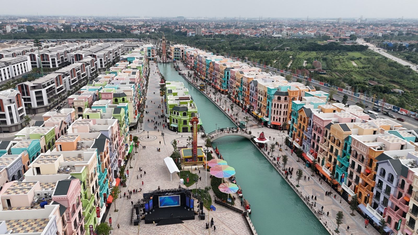 Cho thuê shophouse liền kề Mega Grand World Vinhomes Ocean Park 3 Hưng Yên