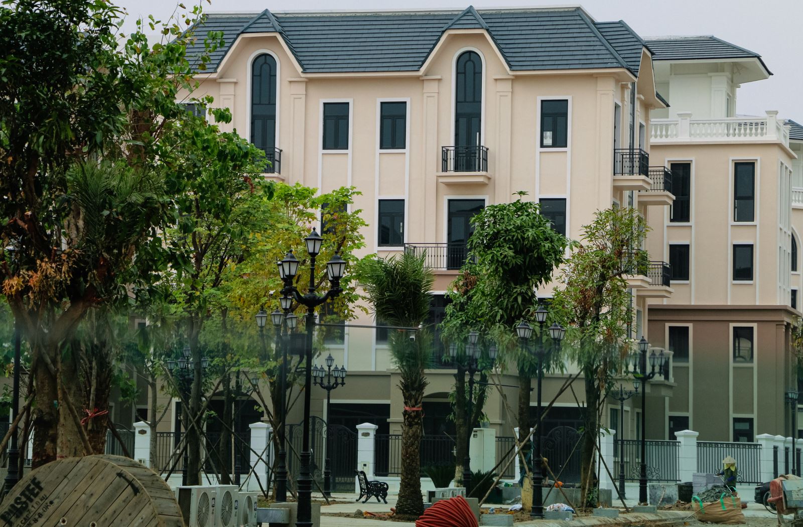 Bán nhà biệt thự phân khu Vịnh Tây Vinhomes Ocean Park 3 The Crown Hưng Yên